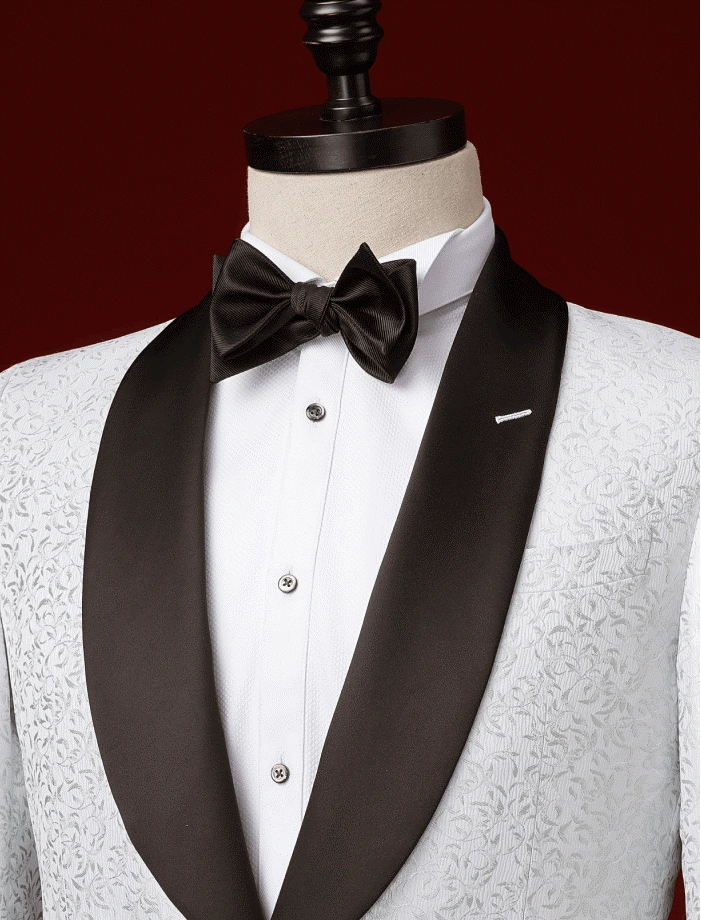 A MTM white suit